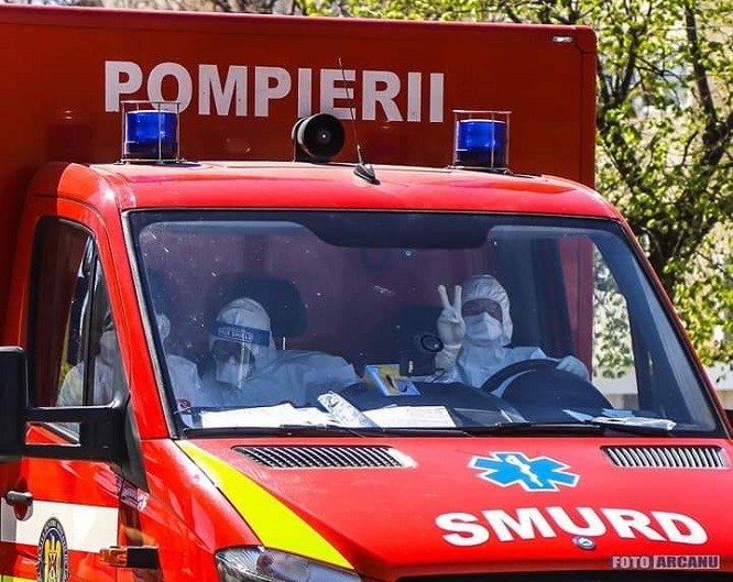 Alături de semeni