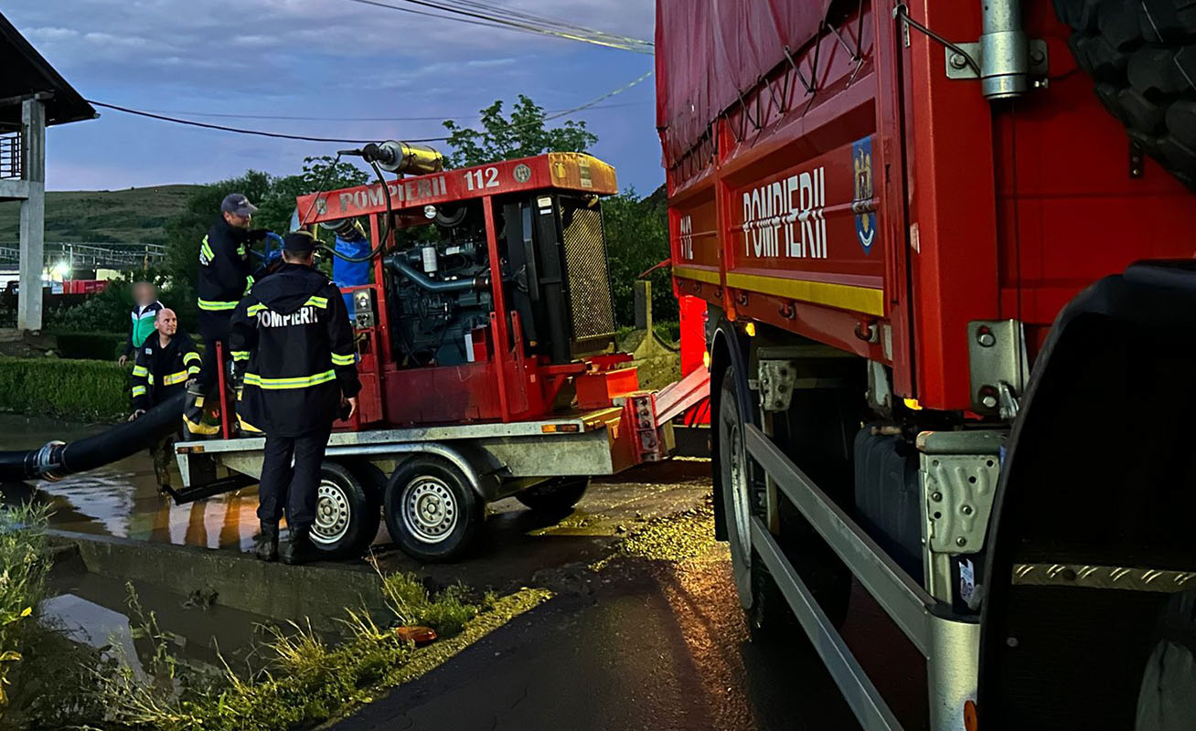 Vremea rea a produs efecte în 14 județe