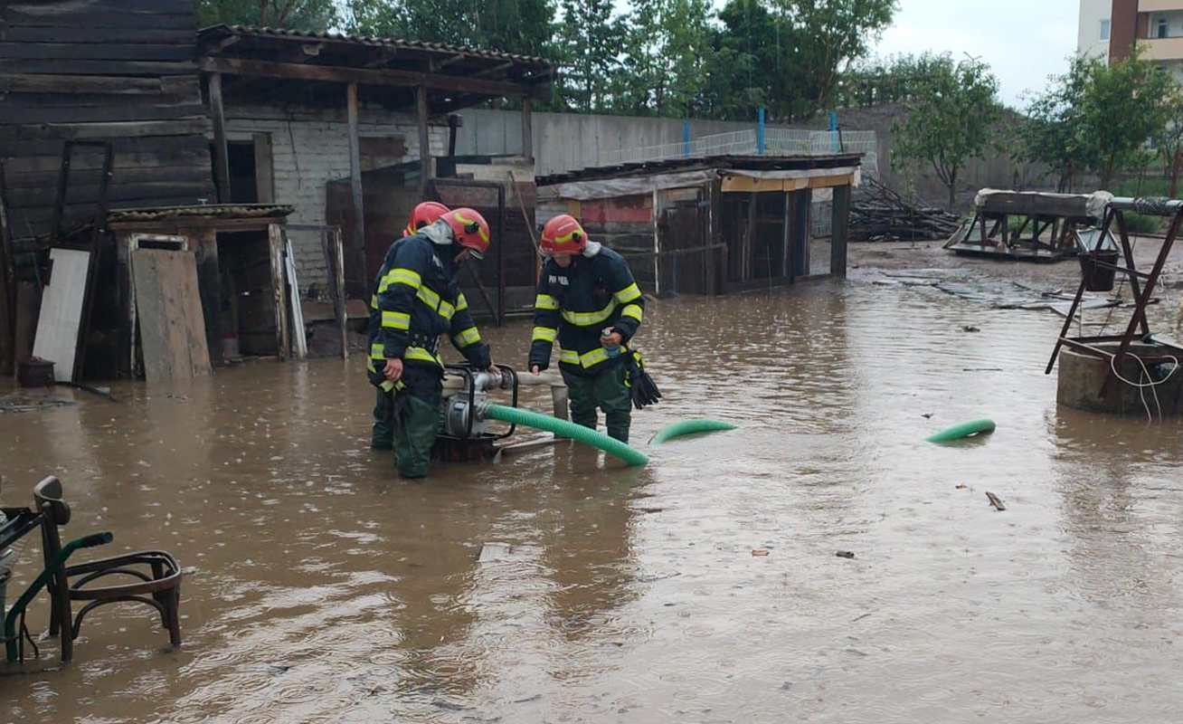 Vremea nefavorabilă a generat efecte în 21 de județe