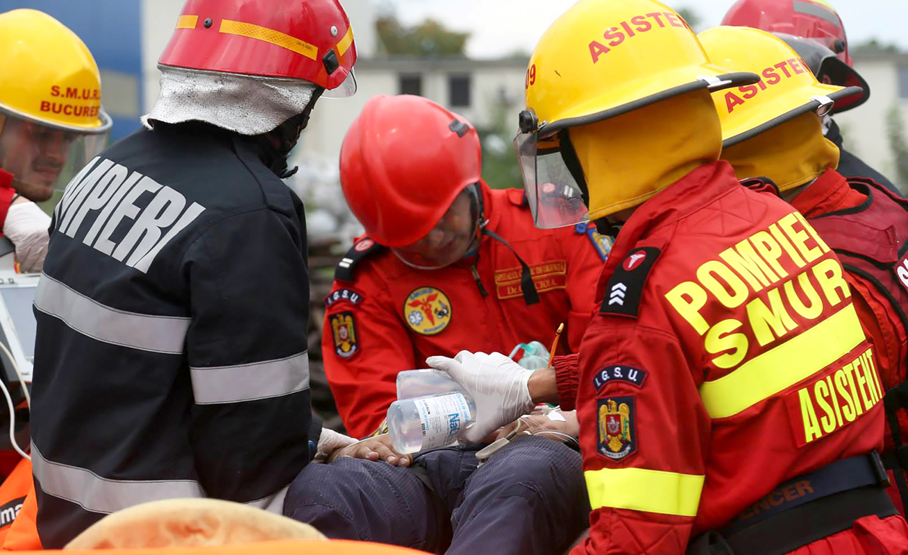 32 de persoane au fost salvate de pompieri, în ultimele 24 de ore