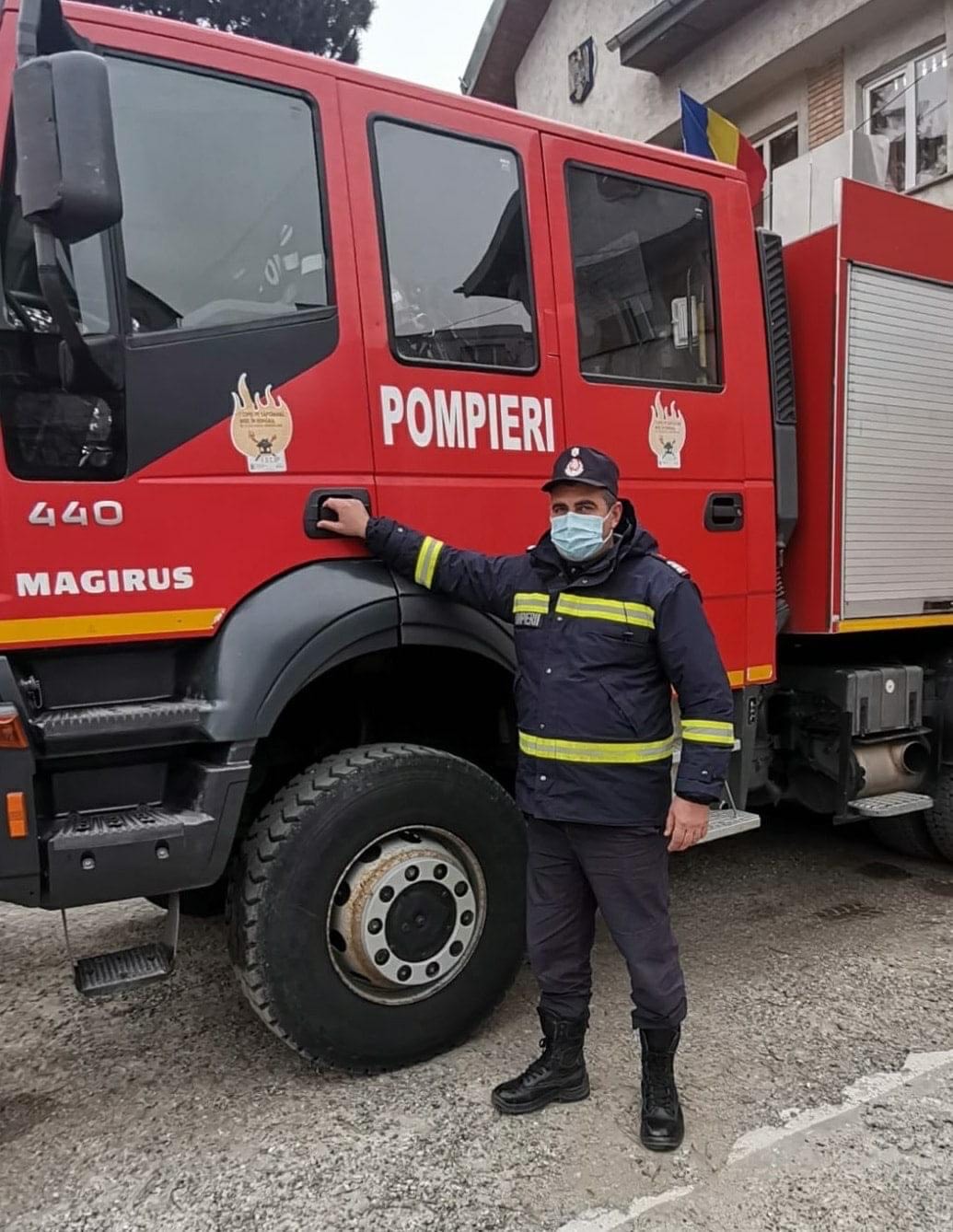 Bărbat inconștient, resuscitat de un pompier botoșănean ieșit din tura de serviciu