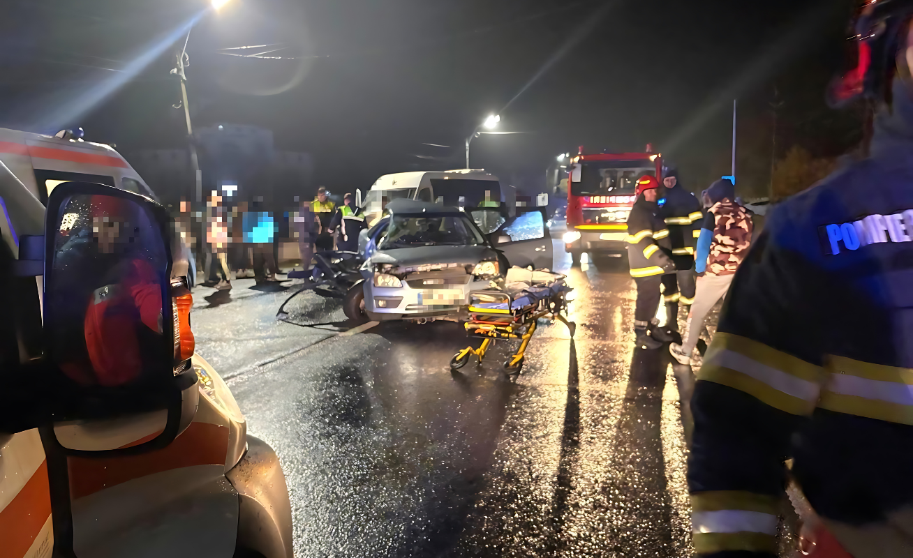 Planul Roșu de Intervenție activat în urma unui accident rutier produs între un microbuz și un autoturism